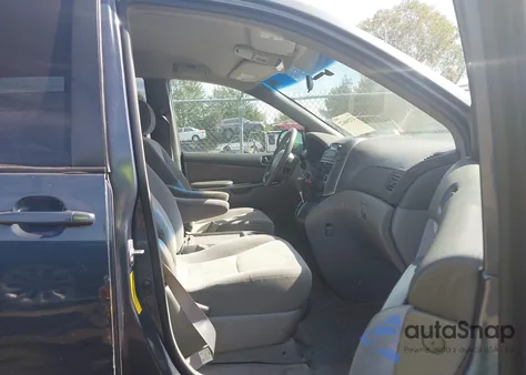 2007 Toyota Sienna Le z USA, uszkodzony, nr VIN 5TDZK23C27S091959